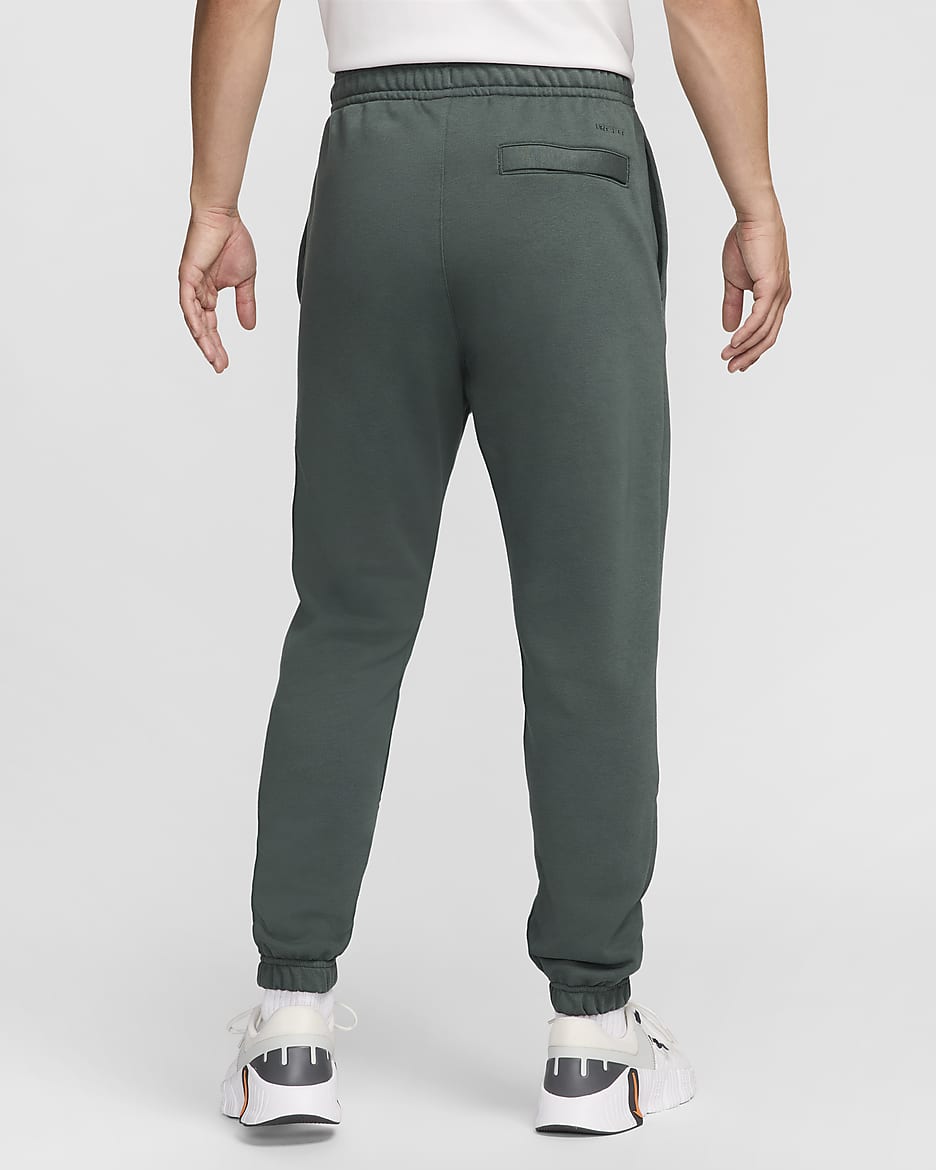 Mens nike fitted joggers best sale